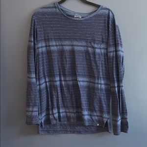 American Eagle Outfitters Long sleeve t-shirt